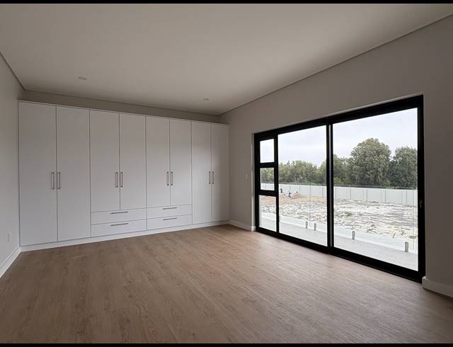 4 BEDROOM HOUSE FOR SALE IN SANDOWN